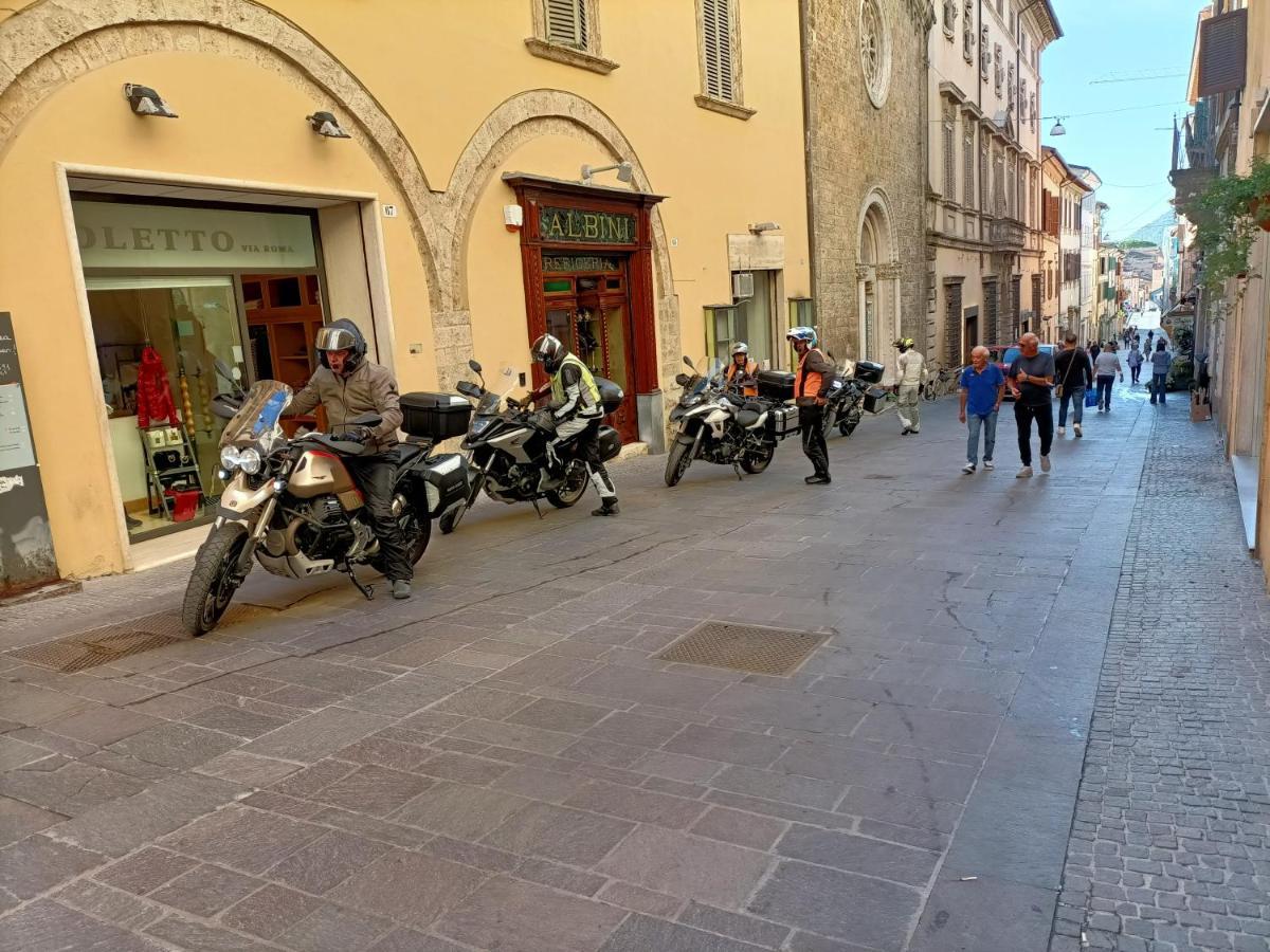 Bed and Breakfast Il Capitello Риети Экстерьер фото